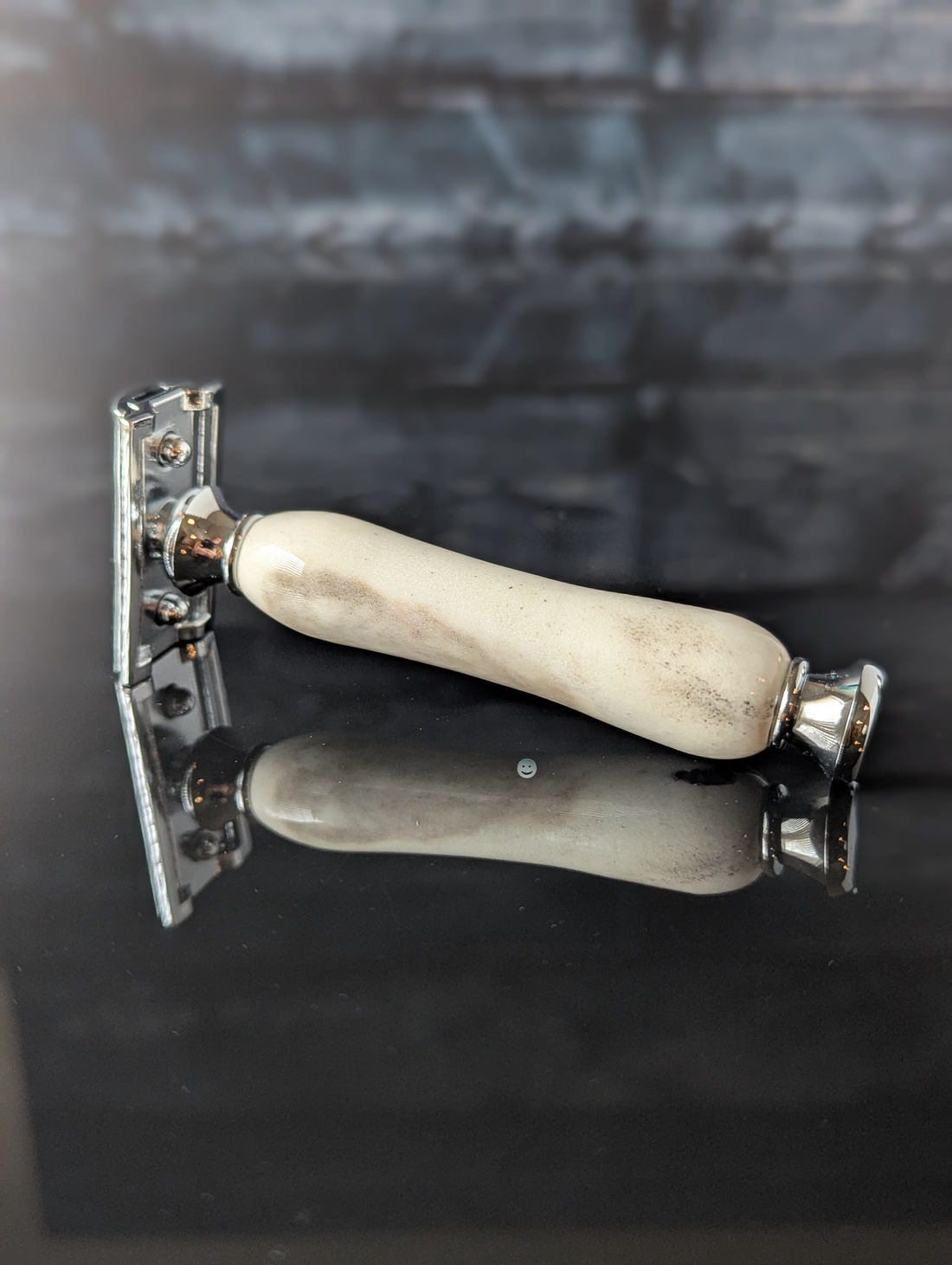 Hand-turned Antler Safety Razor