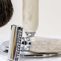 Hand-turned Premium Razor Set with Badger Shave Brush in Antler